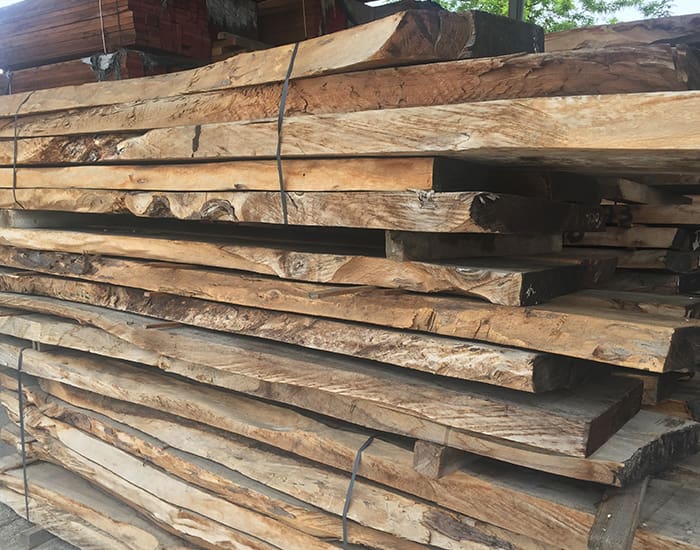 ▷ Tablones de madera de nogal natural